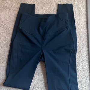 Lululemon Navy High rise Base Pace Leggings size 4 28”